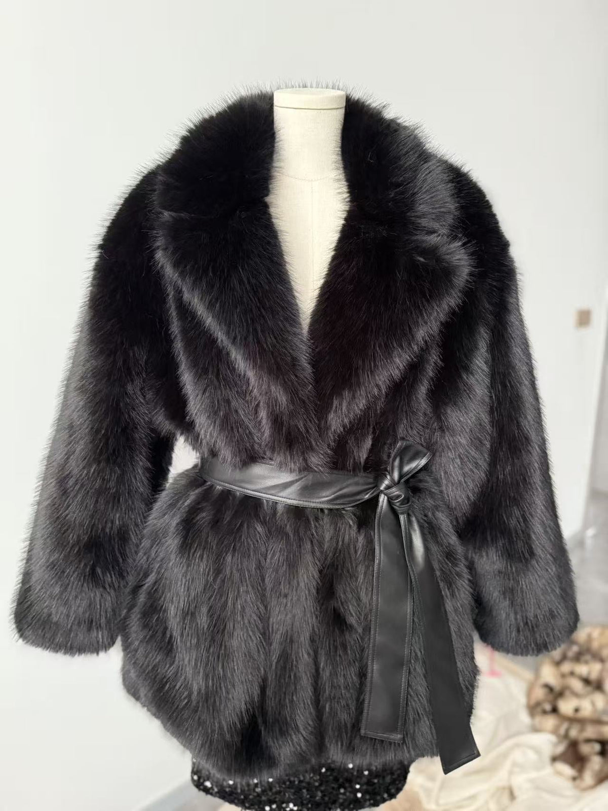 "Manteau Mi-Long en Laine Synthétique avec Ceinture"